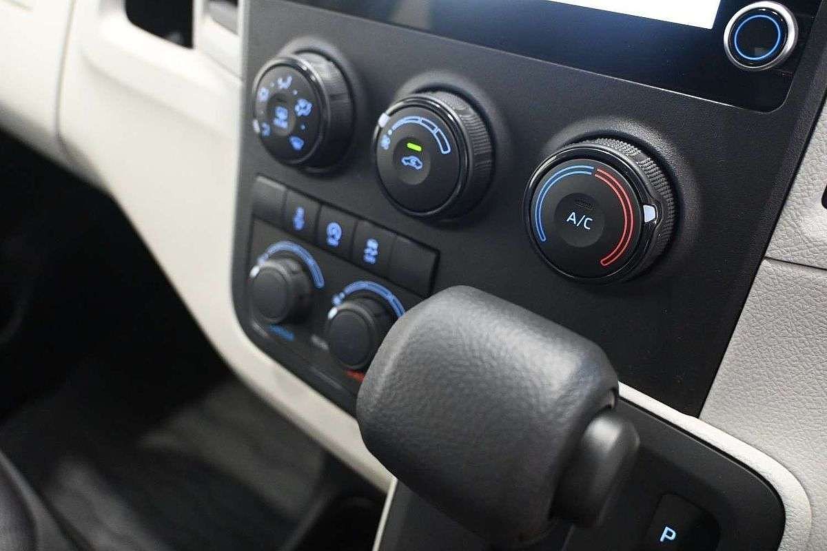 2025 Toyota Hiace
