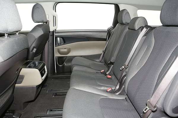 2024 Kia Carnival S KA4