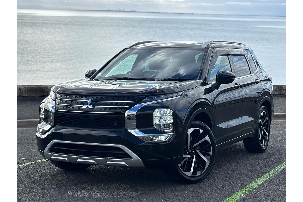 2022 Mitsubishi Outlander Exceed ZM