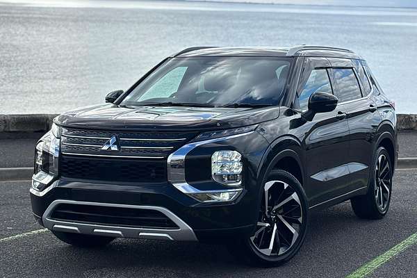 2022 Mitsubishi Outlander Exceed ZM