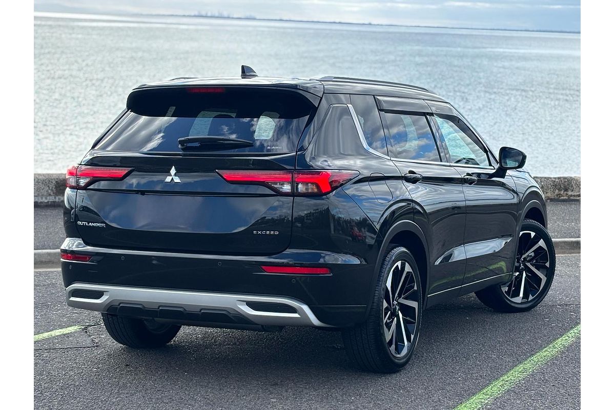 2022 Mitsubishi Outlander Exceed ZM