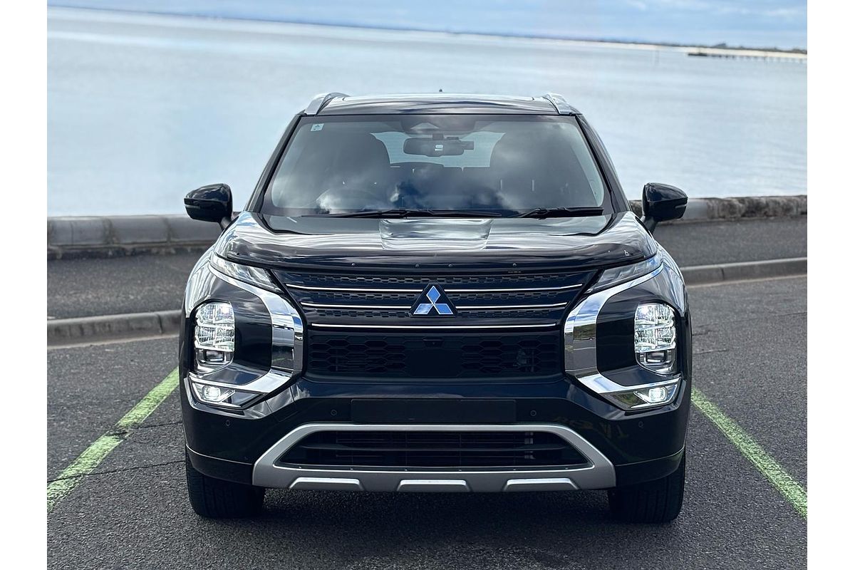 2022 Mitsubishi Outlander Exceed ZM
