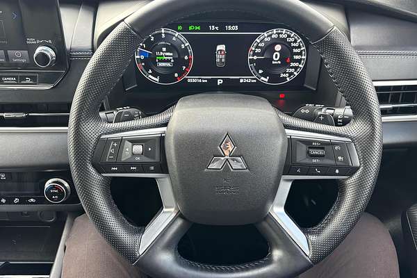 2022 Mitsubishi Outlander Exceed ZM