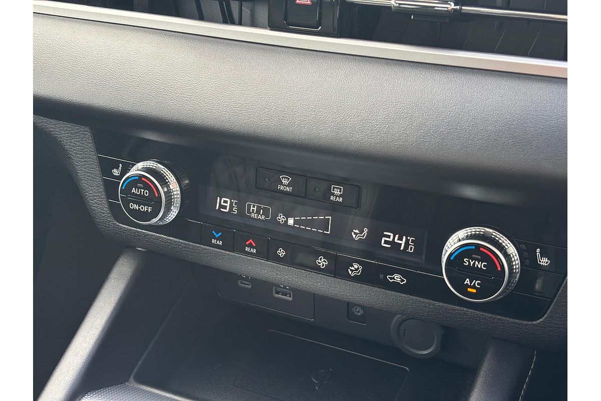 2022 Mitsubishi Outlander Exceed ZM