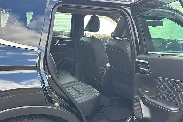 2022 Mitsubishi Outlander Exceed ZM