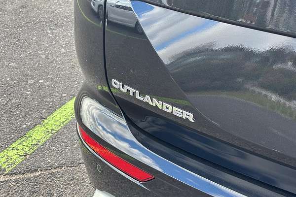 2022 Mitsubishi Outlander Exceed ZM