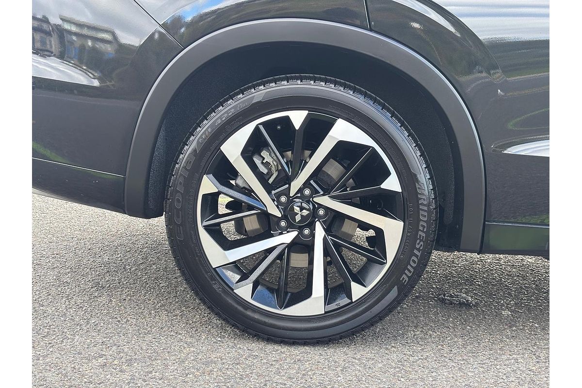 2022 Mitsubishi Outlander Exceed ZM