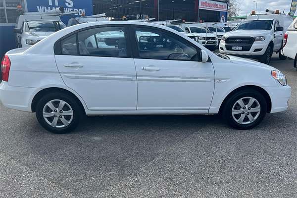 2009 Hyundai Accent S MC