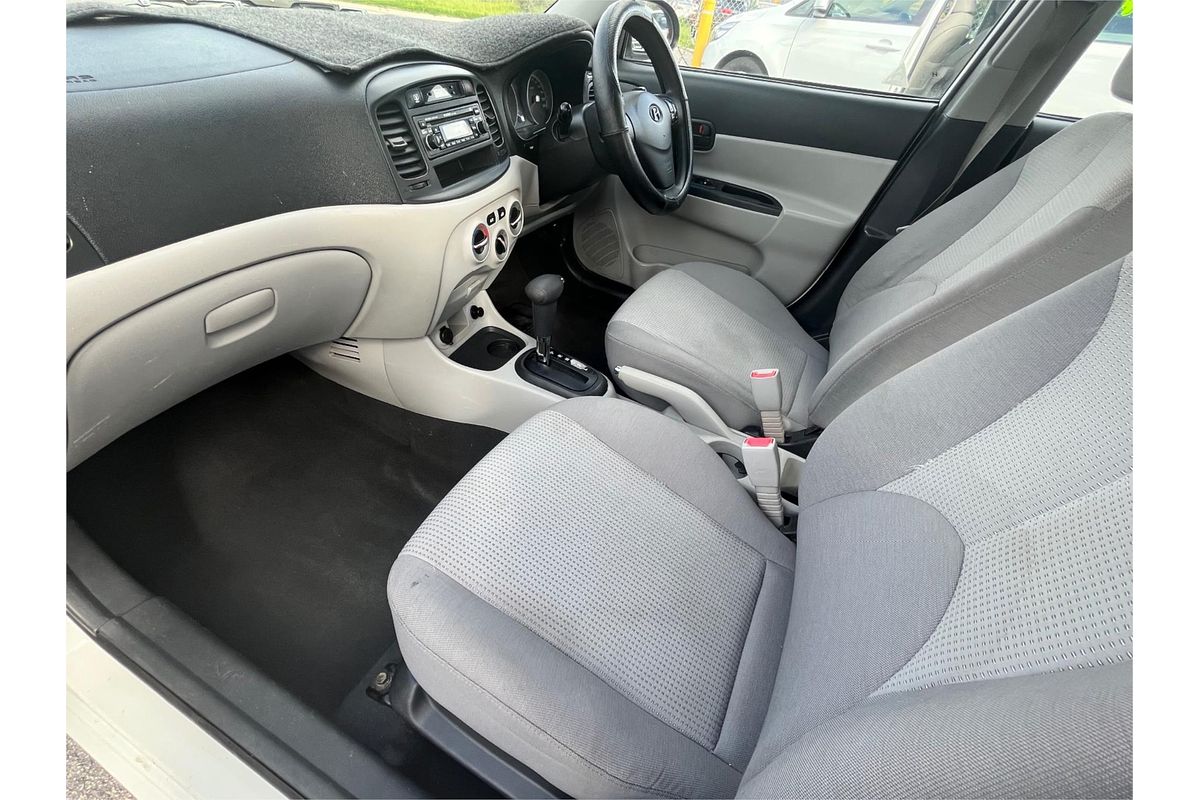 2009 Hyundai Accent S MC