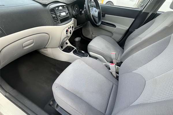 2009 Hyundai Accent S MC