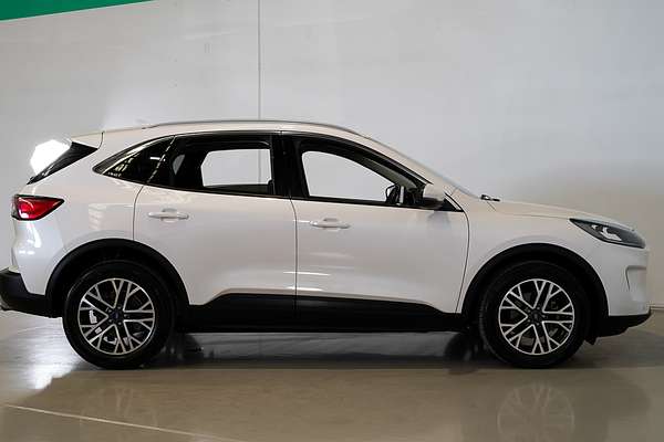 2022 Ford Escape ZH