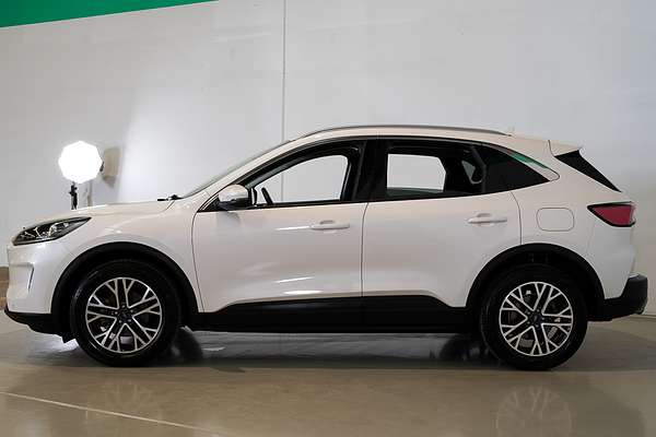 2022 Ford Escape ZH