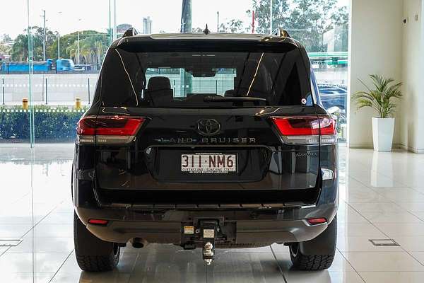 2022 Toyota Landcruiser Sahara FJA300R