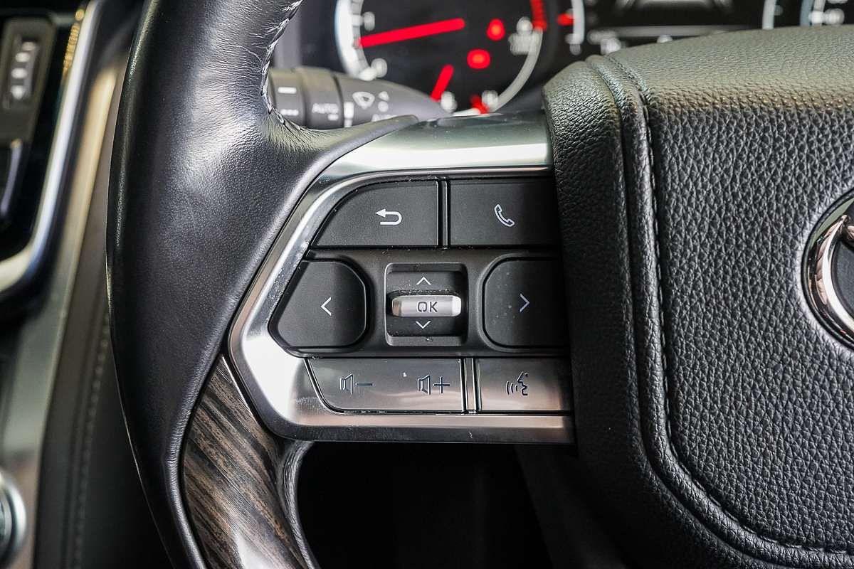 2022 Toyota Landcruiser Sahara FJA300R