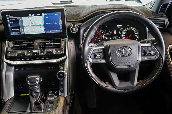 2022 Toyota Landcruiser Sahara FJA300R