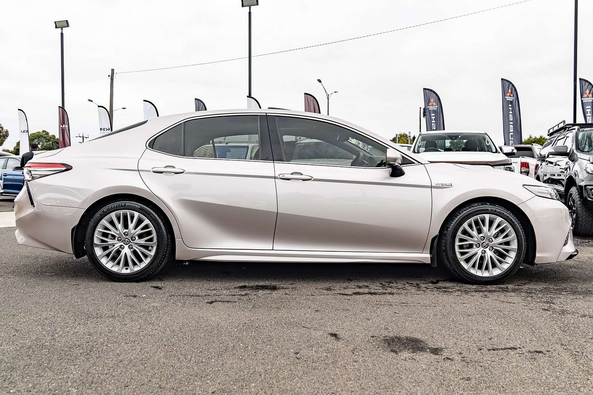 2018 Toyota Camry SL AXVH71R