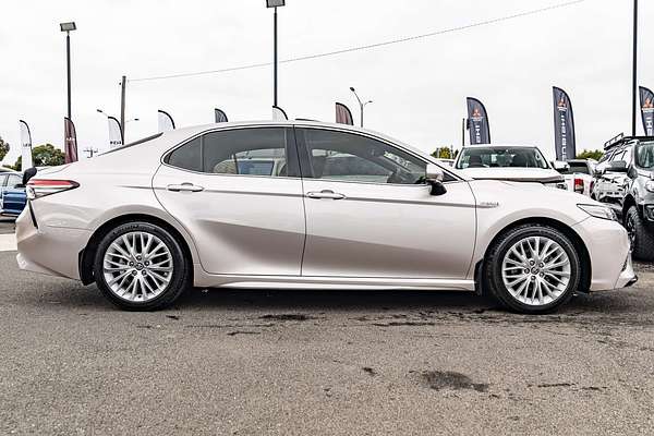 2018 Toyota Camry SL AXVH71R