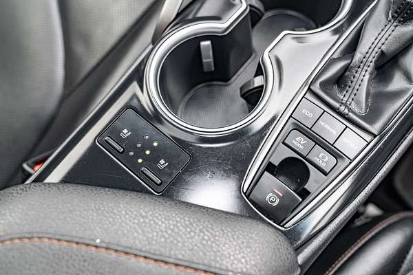 2018 Toyota Camry SL AXVH71R