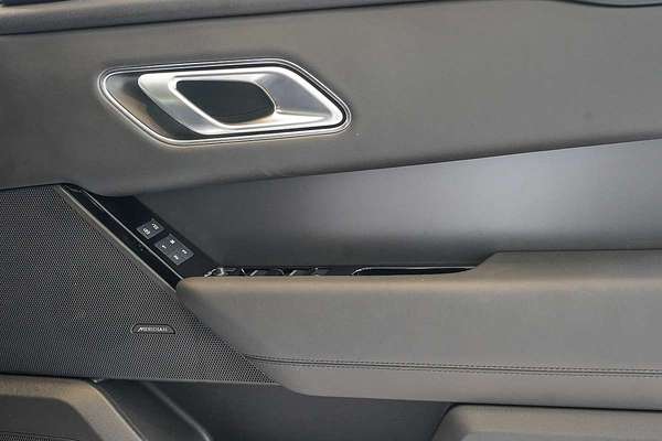 2024 Land Rover Range Rover Velar PHEV P400e Dynamic HSE L560