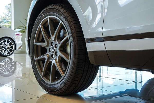 2024 Land Rover Range Rover Velar PHEV P400e Dynamic HSE L560
