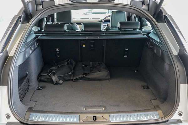 2024 Land Rover Range Rover Velar PHEV P400e Dynamic HSE L560