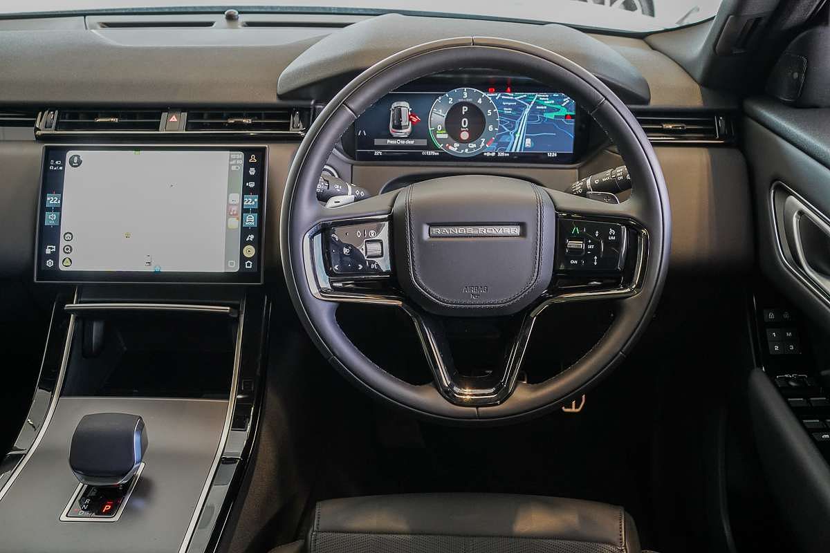 2024 Land Rover Range Rover Velar PHEV P400e Dynamic HSE L560