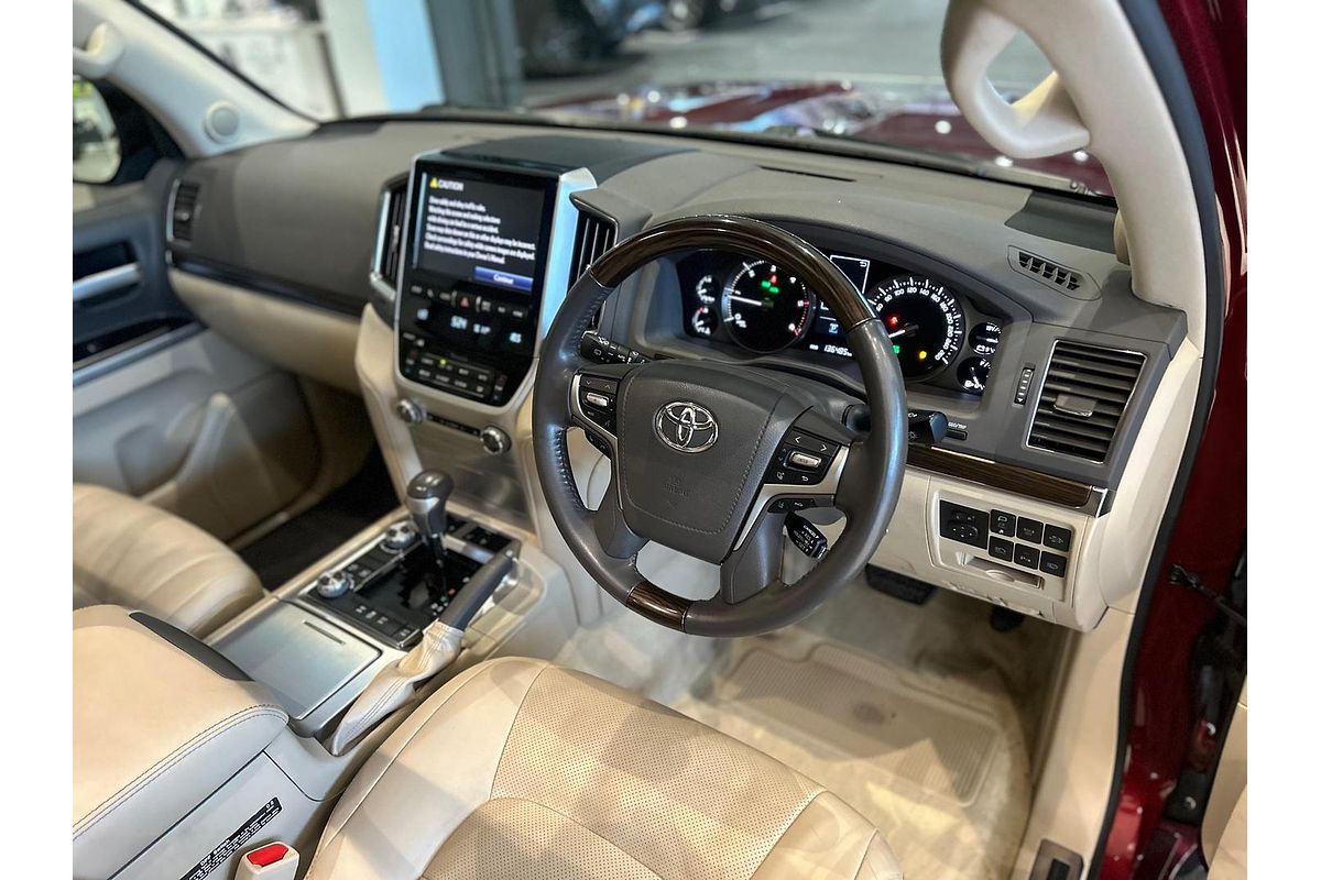 2019 Toyota Landcruiser Sahara VDJ200R