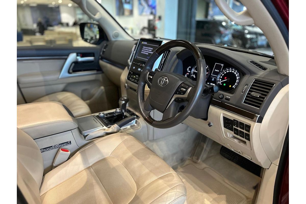 2019 Toyota Landcruiser Sahara VDJ200R