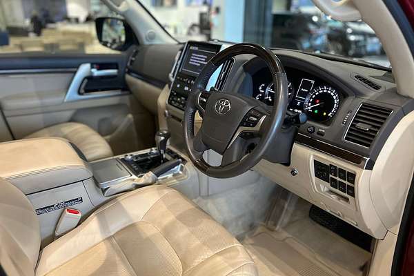 2019 Toyota Landcruiser Sahara VDJ200R