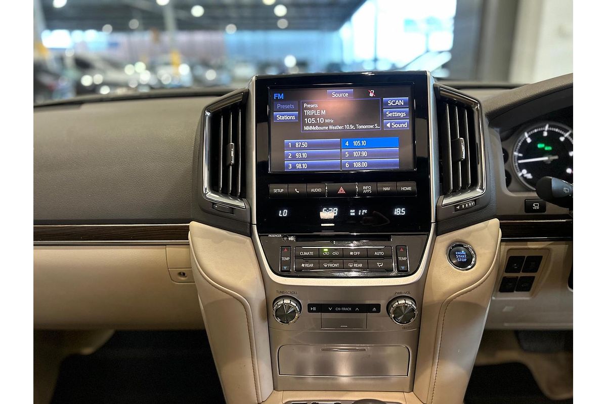 2019 Toyota Landcruiser Sahara VDJ200R