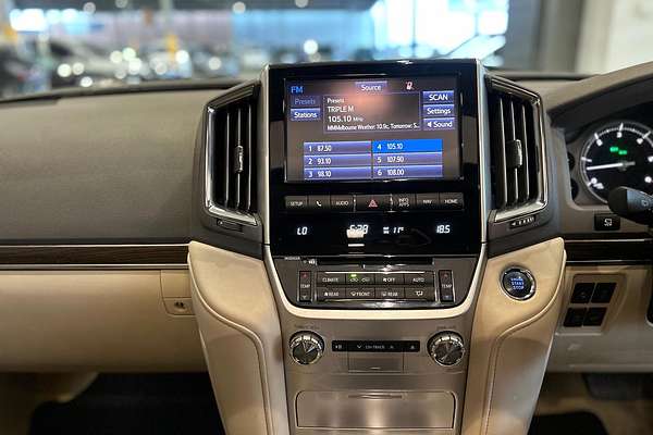 2019 Toyota Landcruiser Sahara VDJ200R