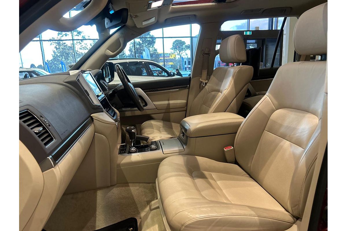 2019 Toyota Landcruiser Sahara VDJ200R