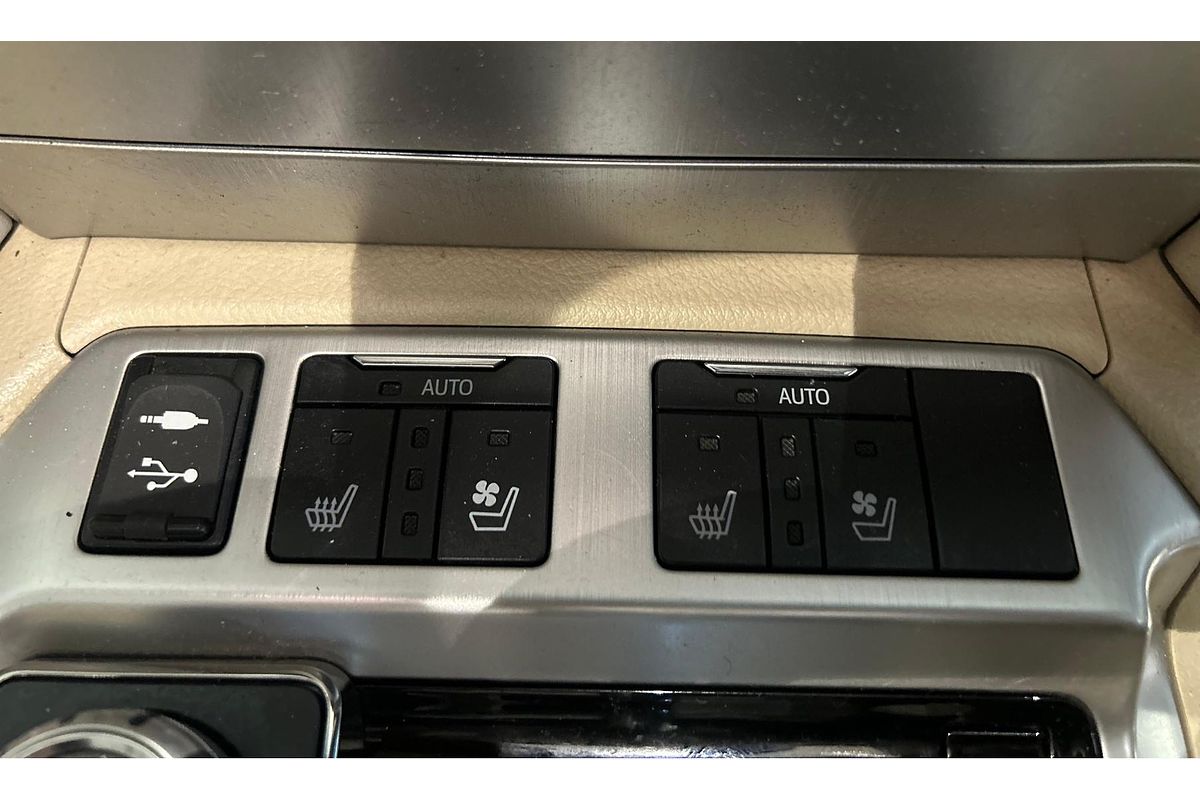 2019 Toyota Landcruiser Sahara VDJ200R