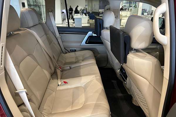 2019 Toyota Landcruiser Sahara VDJ200R