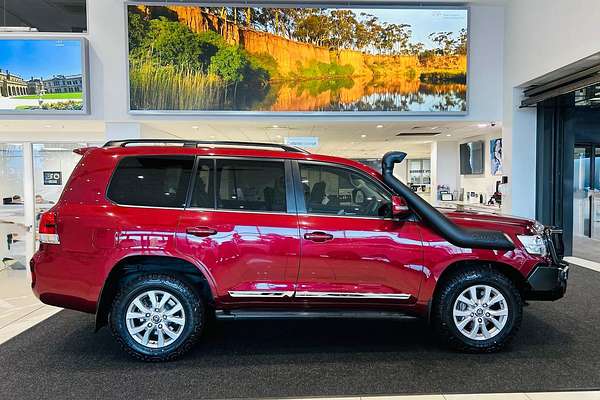 2019 Toyota Landcruiser Sahara VDJ200R