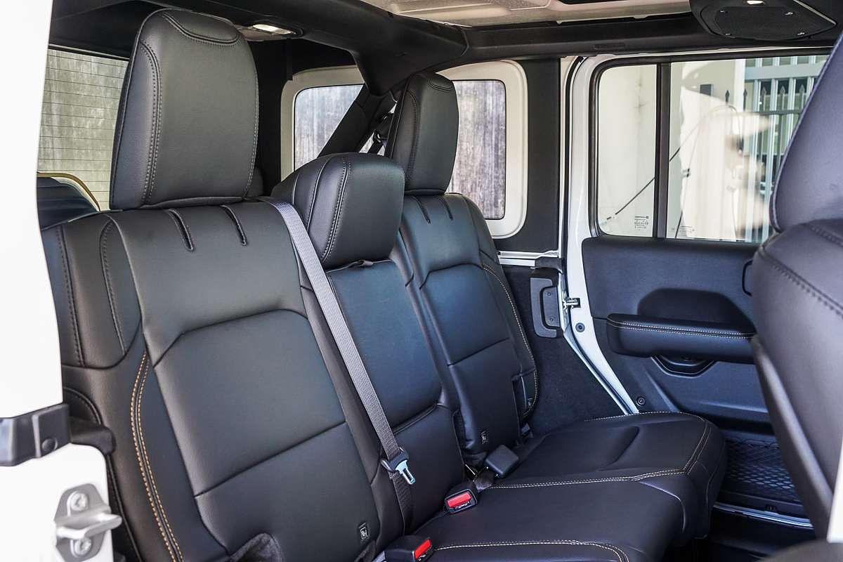 2024 Jeep Wrangler Unlimited Overland JL