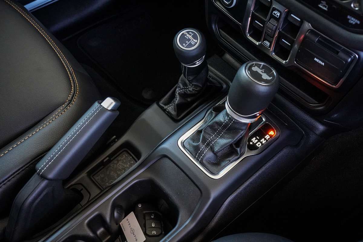 2024 Jeep Wrangler Unlimited Overland JL