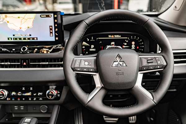 2025 Mitsubishi Outlander Exceed ZM