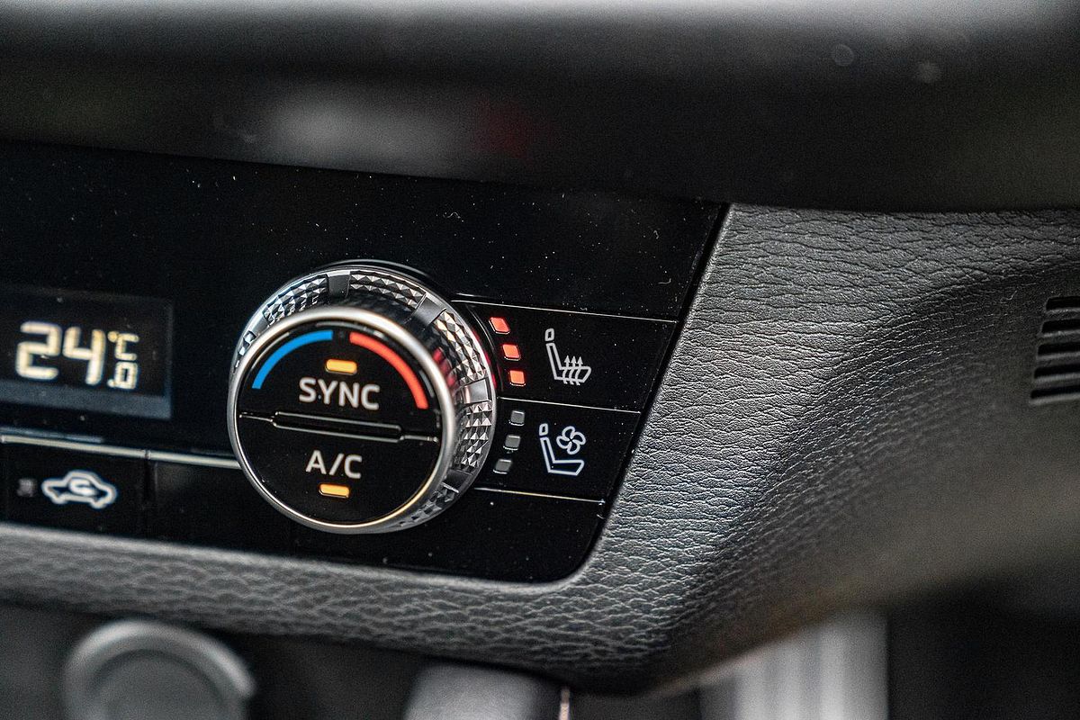 2025 Mitsubishi Outlander Exceed ZM