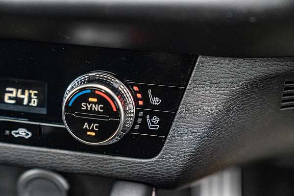 2025 Mitsubishi Outlander Exceed ZM