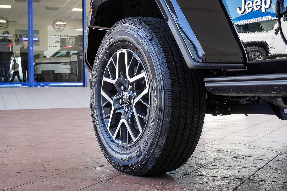 2024 Jeep Wrangler Unlimited Overland JL