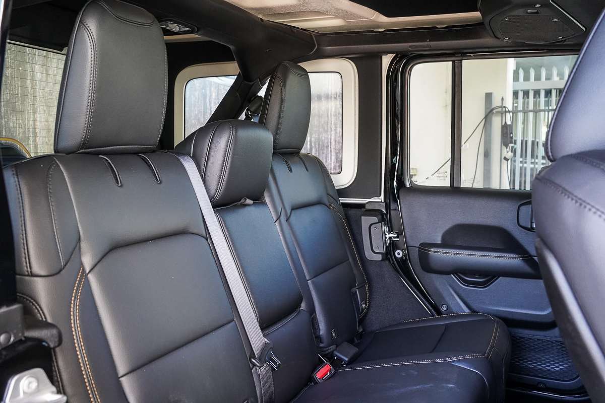 2024 Jeep Wrangler Unlimited Overland JL