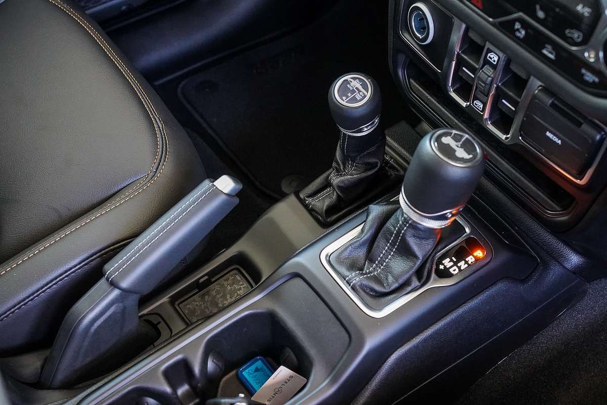 2024 Jeep Wrangler Unlimited Overland JL