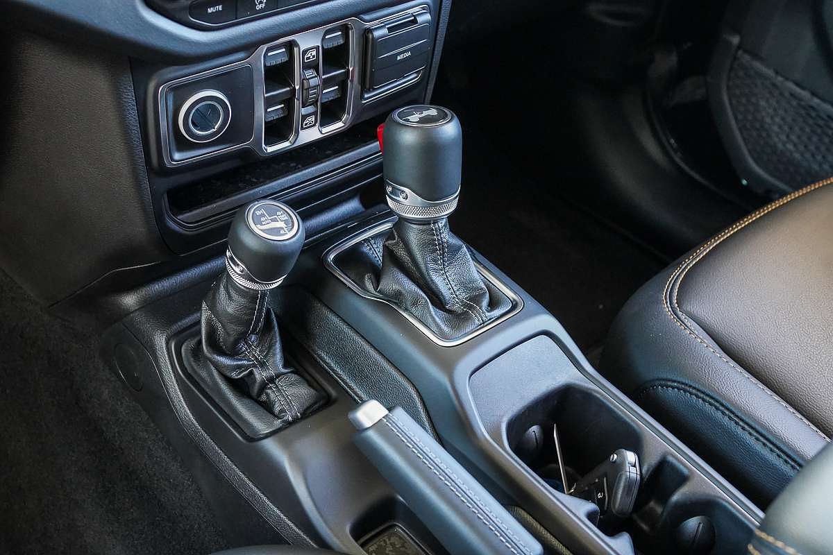 2024 Jeep Wrangler Unlimited Overland JL