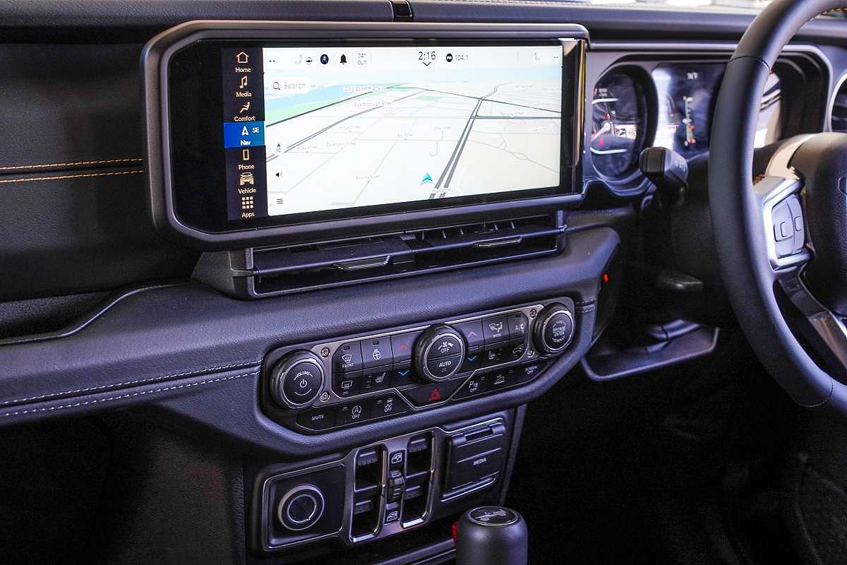 2024 Jeep Wrangler Unlimited Overland JL