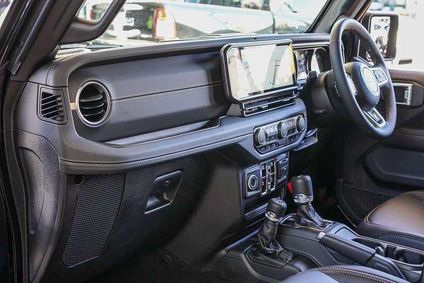 2024 Jeep Wrangler Unlimited Overland JL