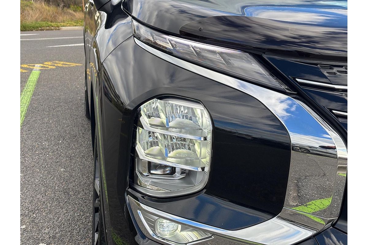 2022 Mitsubishi Outlander Exceed ZM