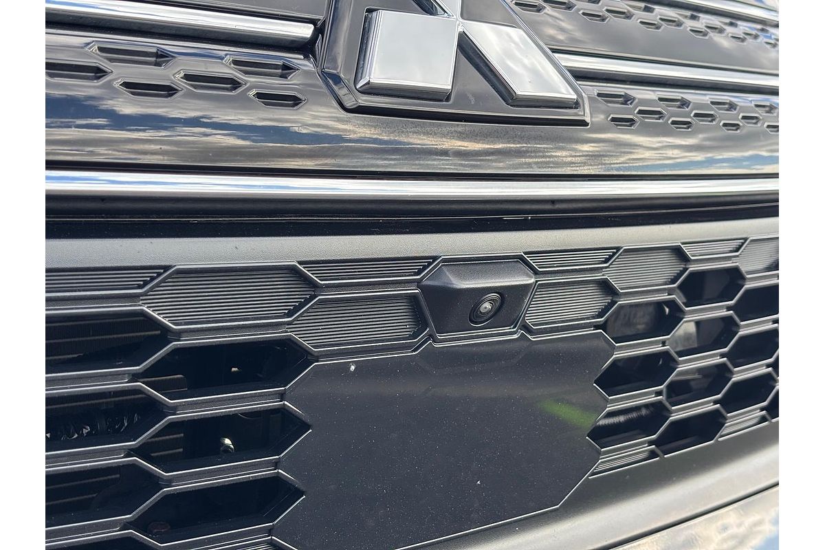2022 Mitsubishi Outlander Exceed ZM