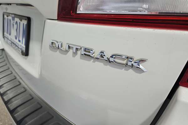 2018 Subaru Outback 2.5i Premium 5GEN