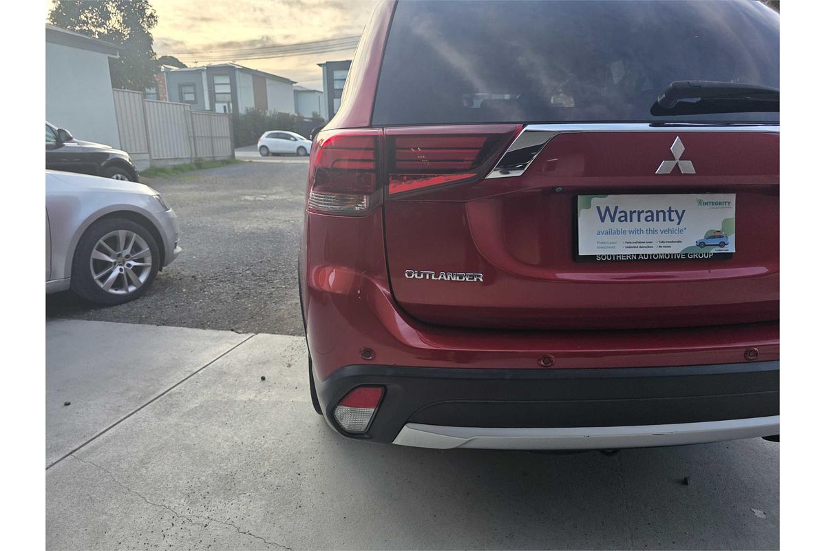2016 Mitsubishi Outlander LS Safety Pack ZK